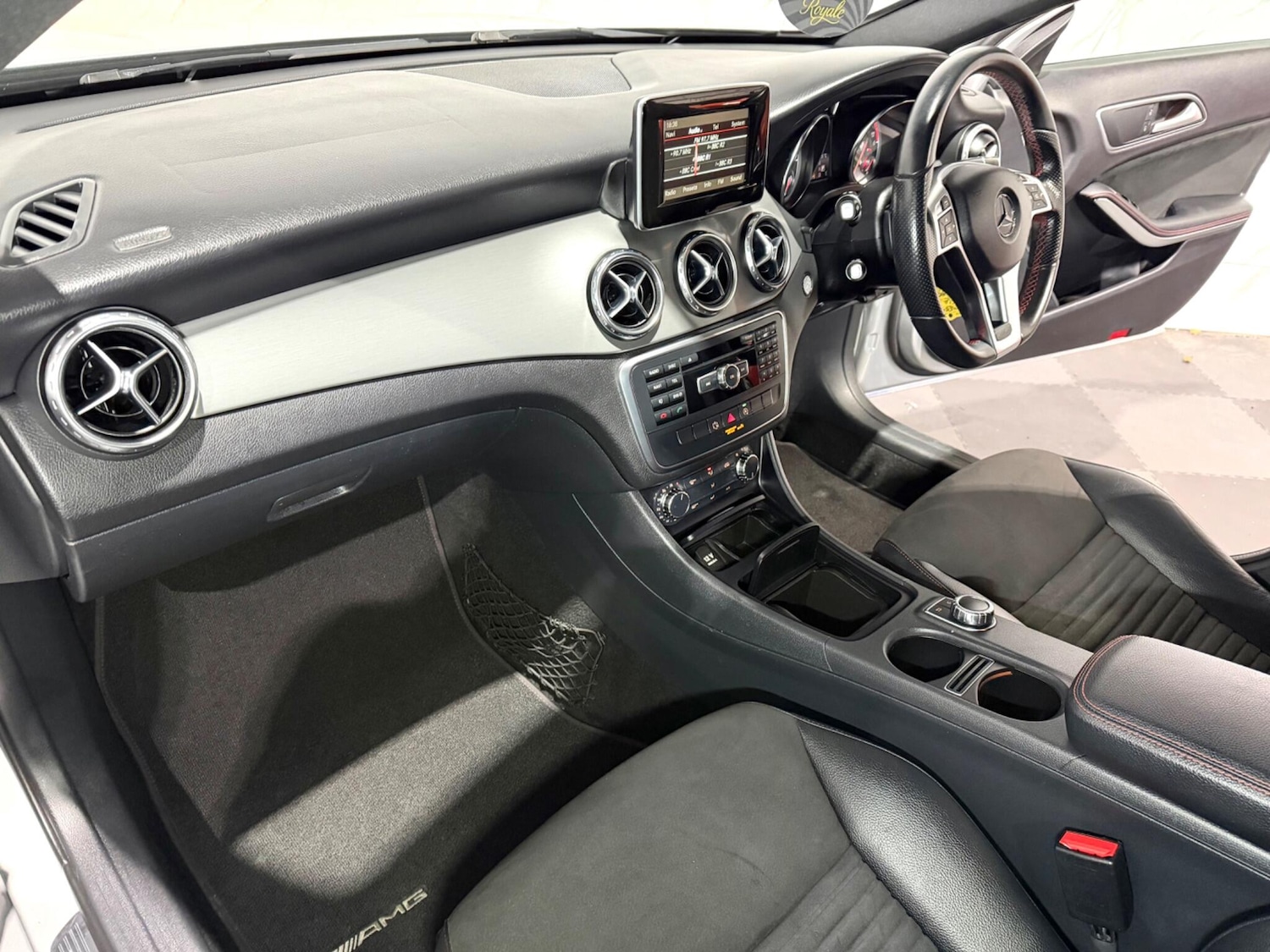 Used Mercedes-Benz GLA 2015 for sale - 77352091: Photo 21