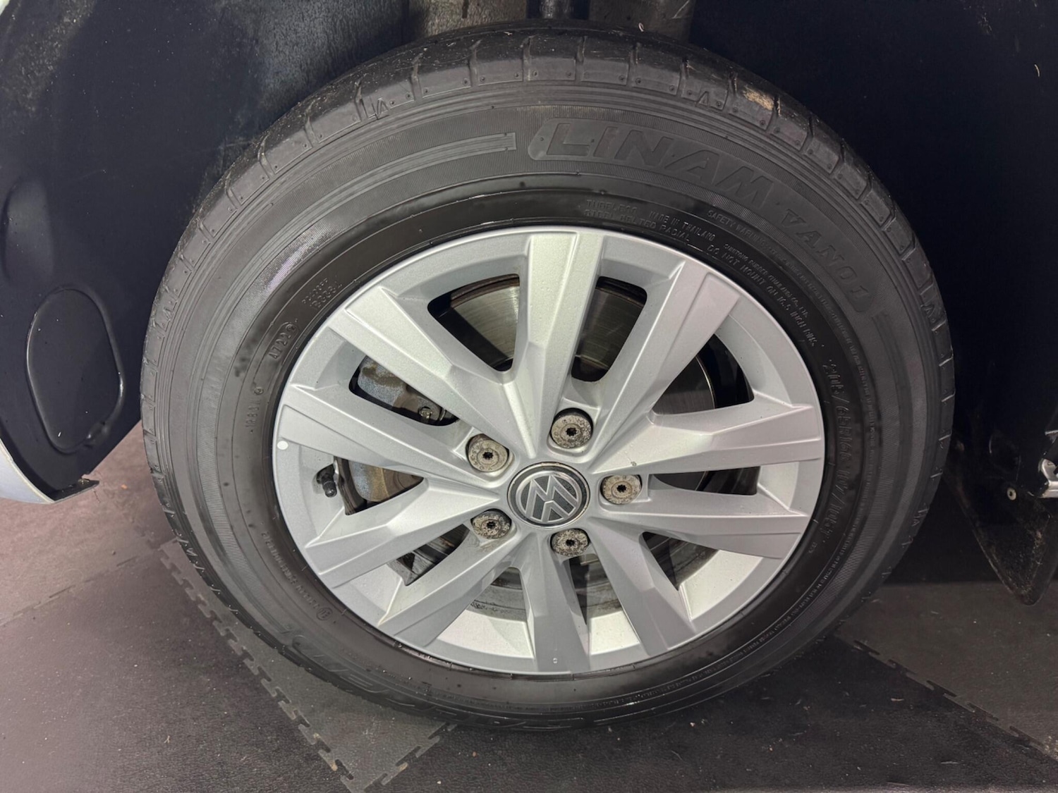 Used Volkswagen Transporter 2018 for sale - 76398320: Photo 23