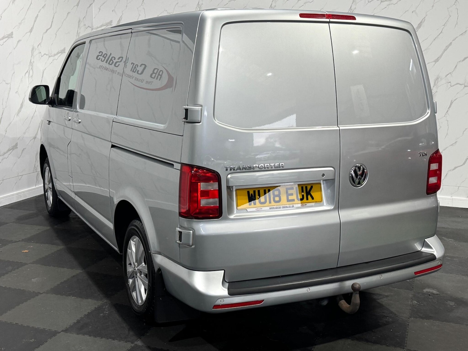 Used Volkswagen Transporter 2018 for sale - 76398320: Photo 8