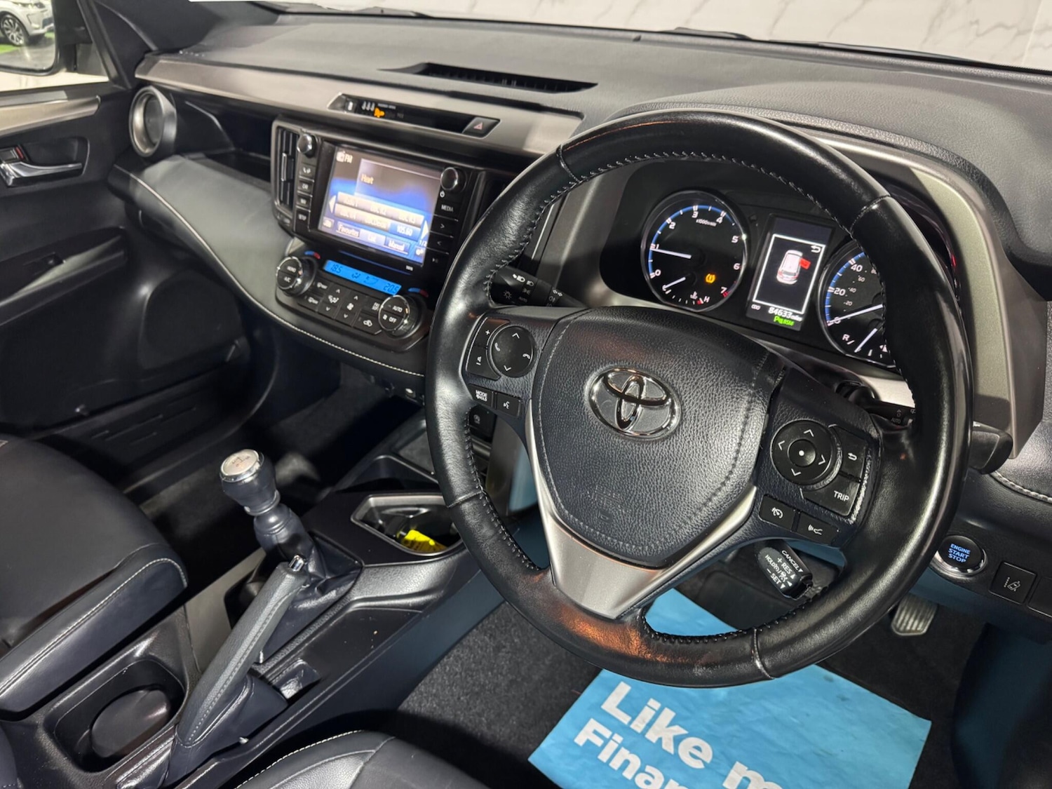 Used Toyota RAV4 2018 for sale - 76381115: Photo 13