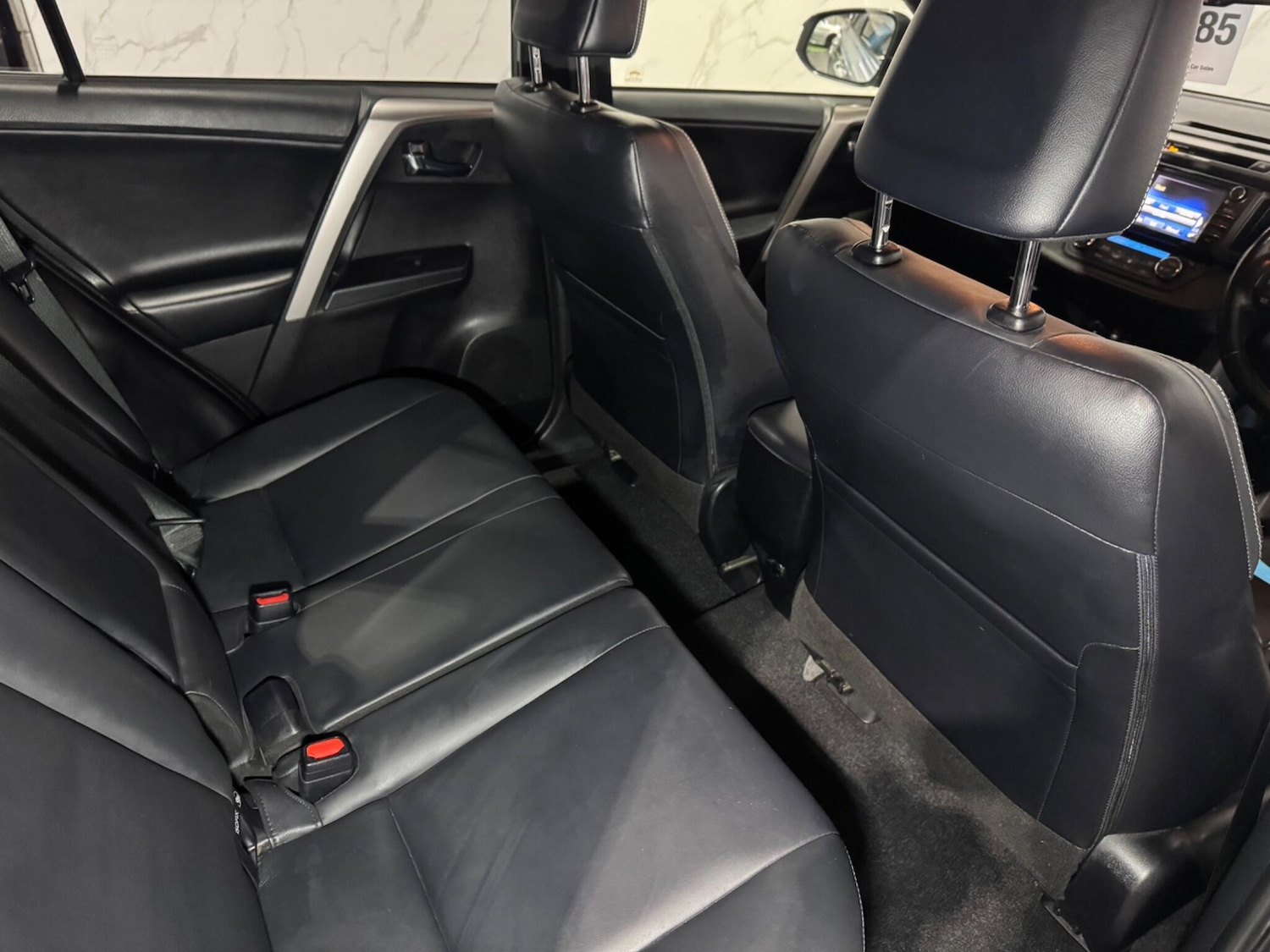 Used Toyota RAV4 2018 for sale - 76381115: Photo 14