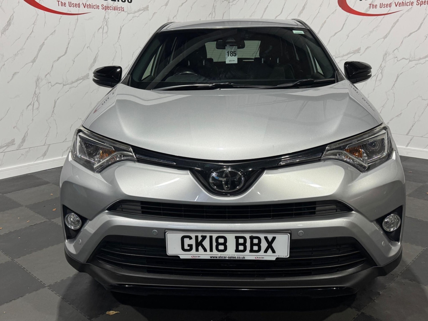 Used Toyota RAV4 2018 for sale - 76381115: Photo 3
