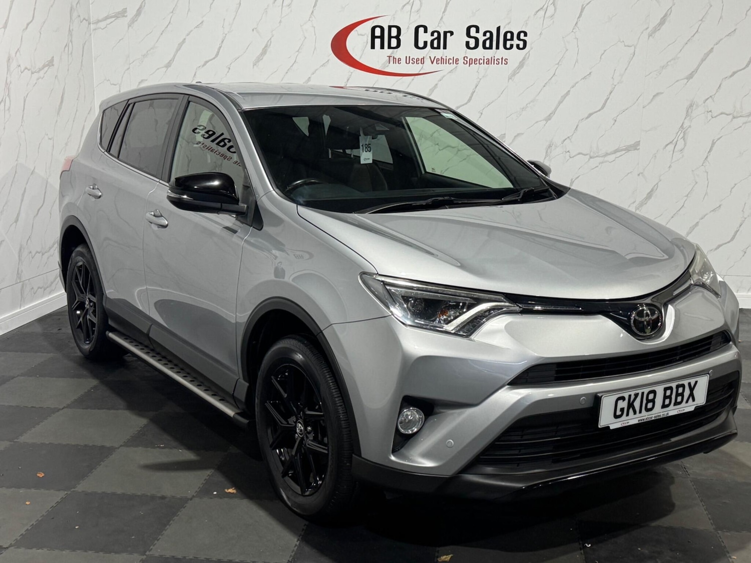 Used Toyota RAV4 2018 for sale - 76381115: Photo 5