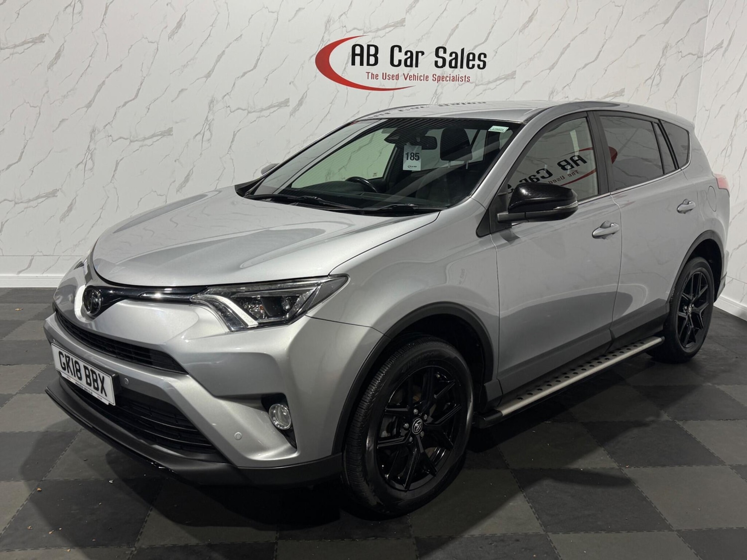 Used Toyota RAV4 2018 for sale - 76381115: Photo 6