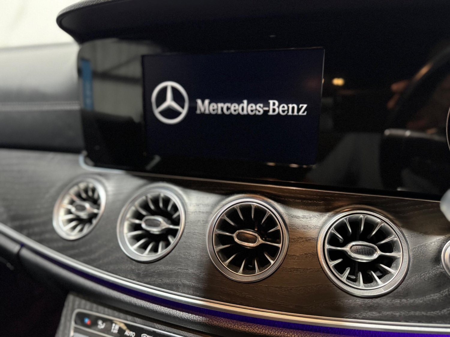 Used Mercedes-Benz E Class 2017 for sale - 77799297: Photo 21