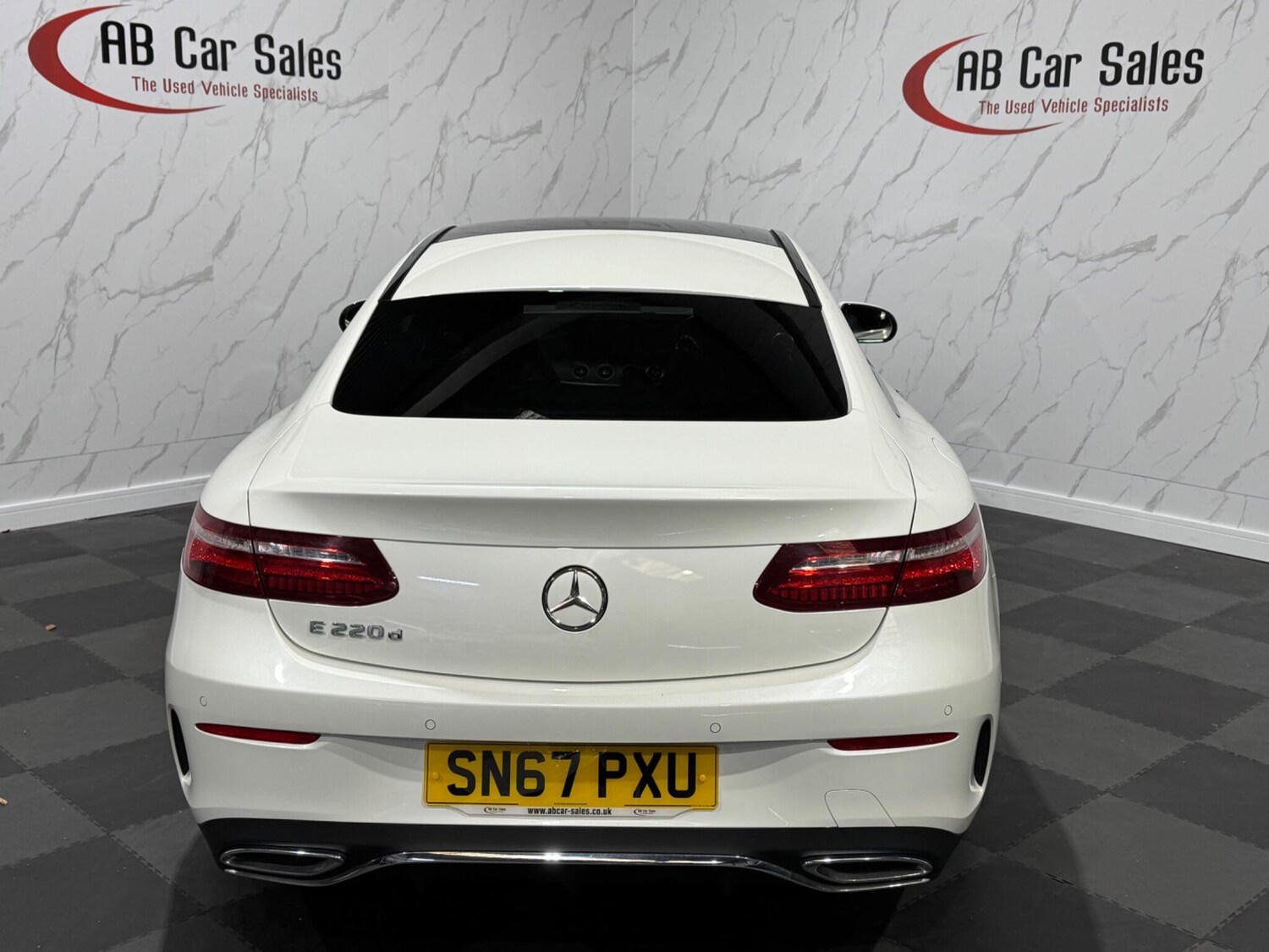 Used Mercedes-Benz E Class 2017 for sale - 77799297: Photo 4