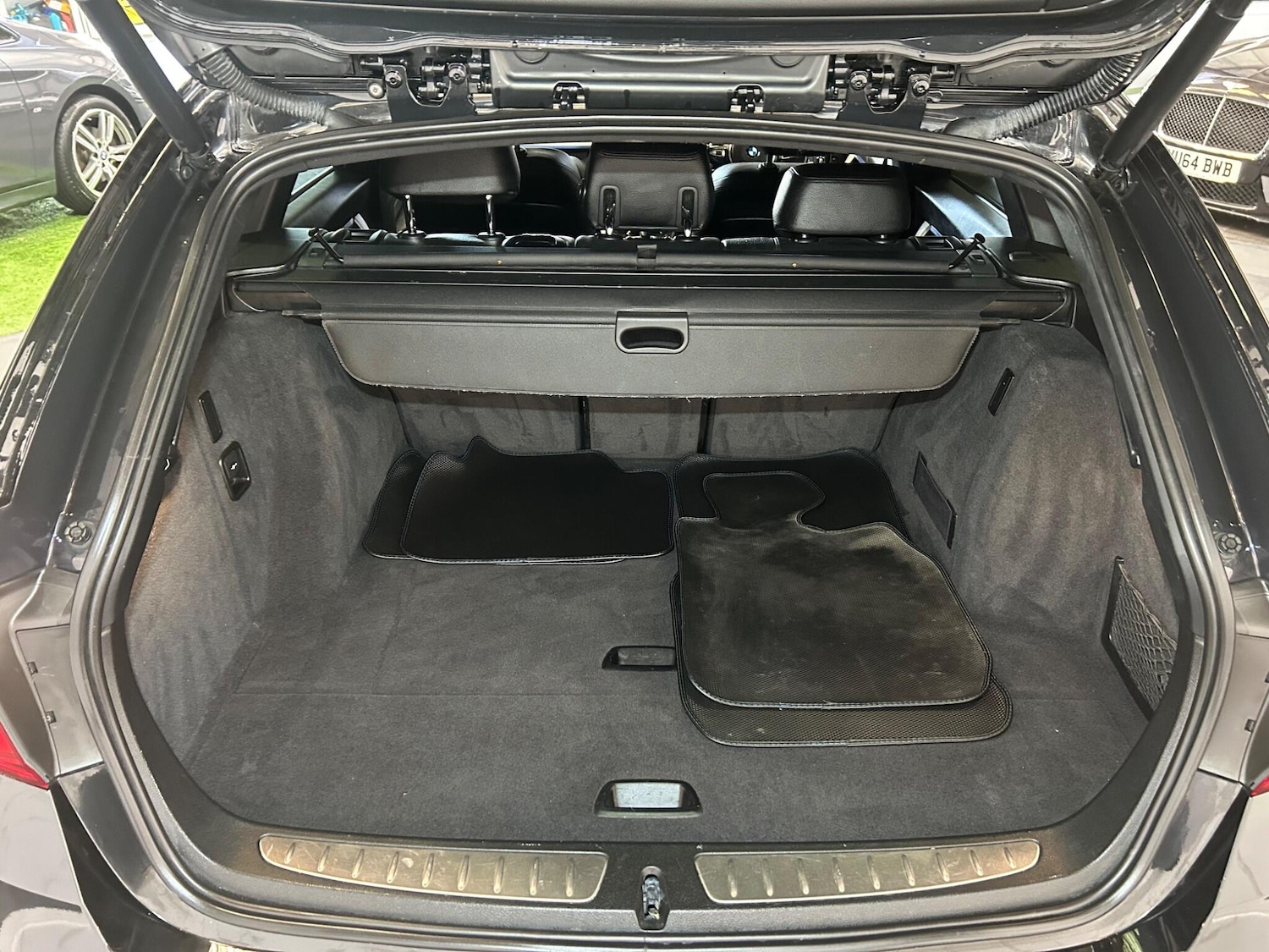Vehicle 28