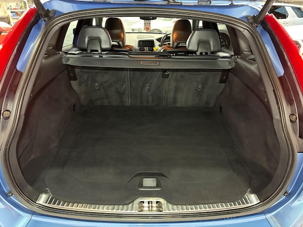 Used Volvo XC60 2015 for sale - 76227594: Photo 11