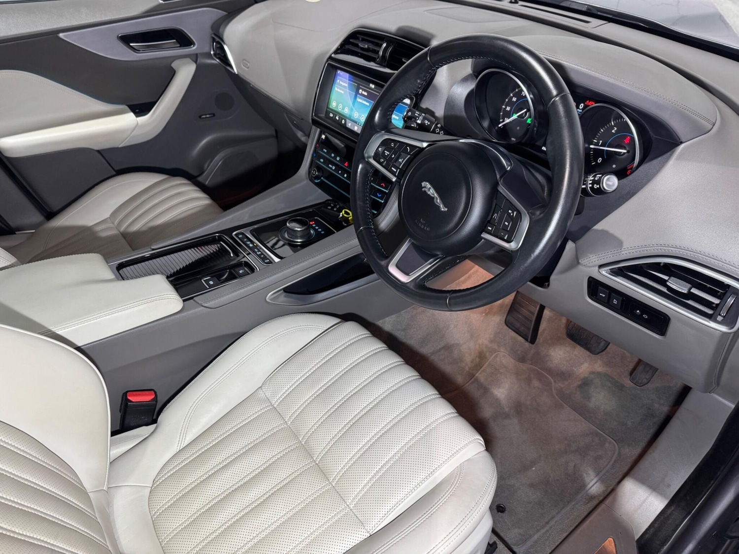 Used Jaguar F-Pace 2020 for sale - 77215501: Photo 11