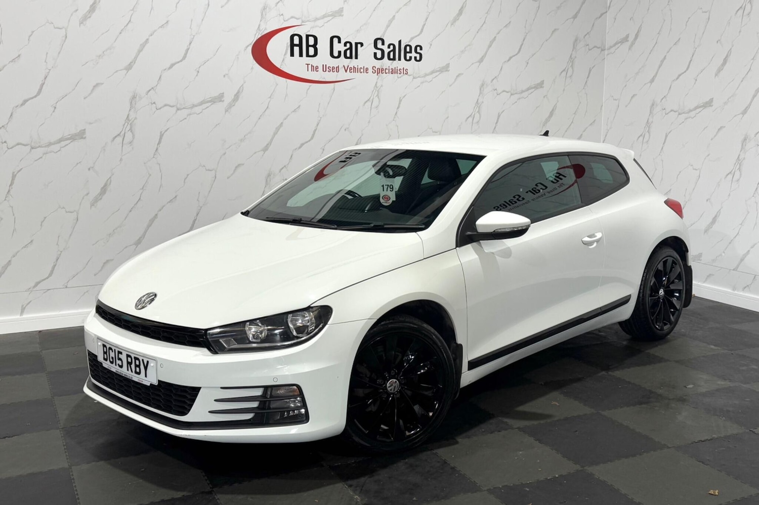 Used Volkswagen Scirocco 2015 for sale - 76094299: Photo 1