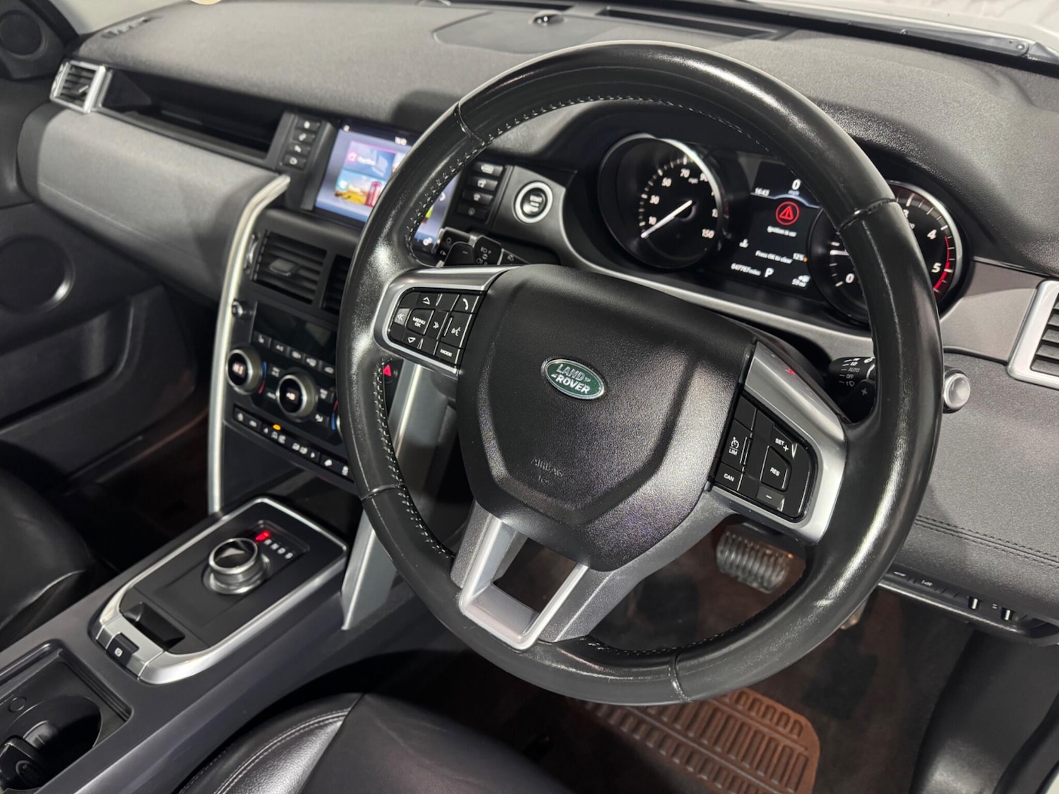 Used Land Rover Discovery Sport 2018 for sale - 76714777: Photo 13