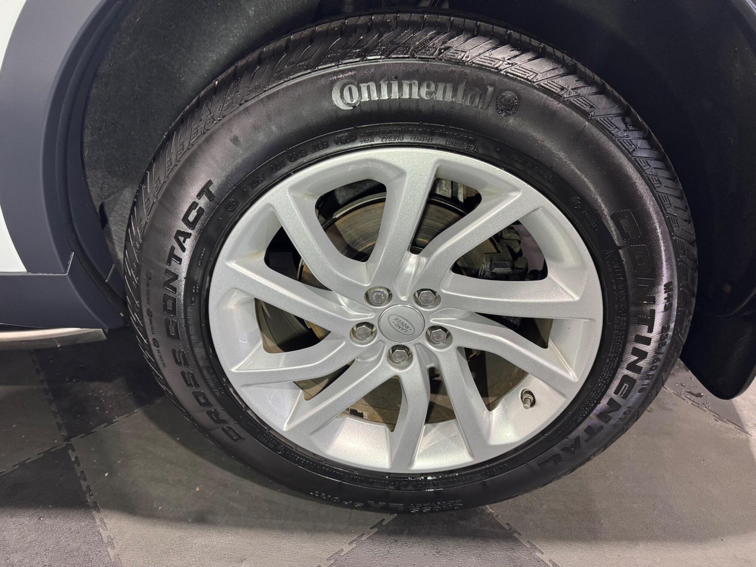 Used Land Rover Discovery Sport 2018 for sale - 76714777: Photo 30