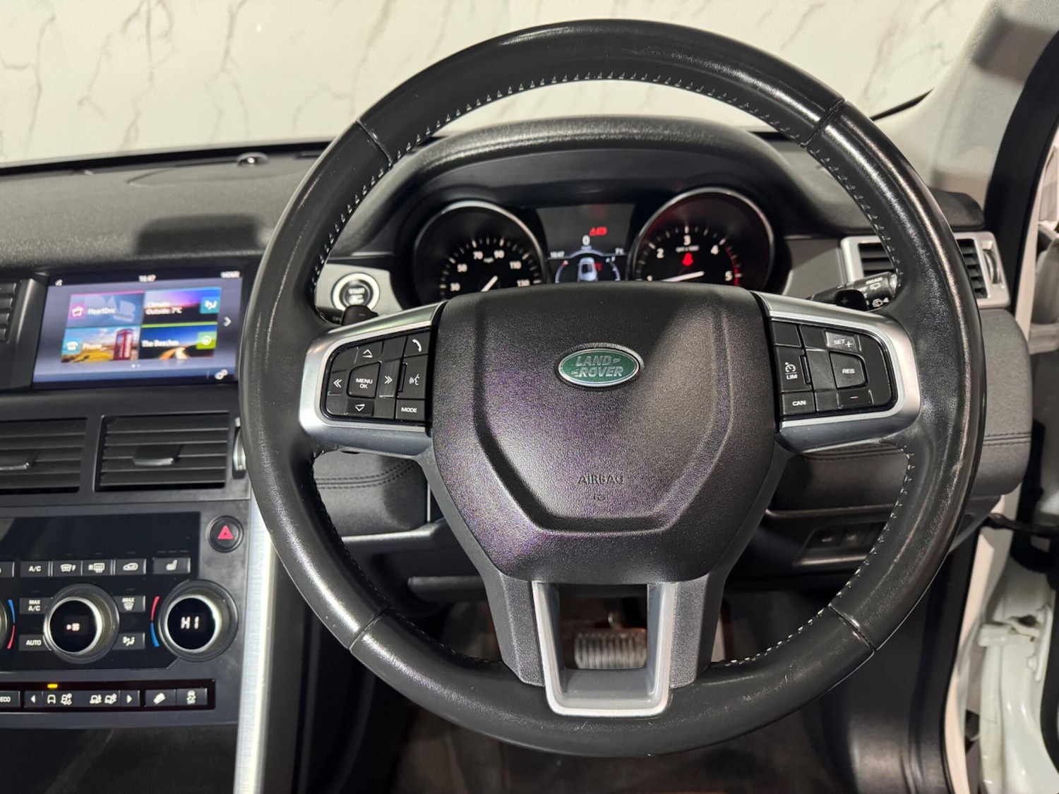 Used Land Rover Discovery Sport 2018 for sale - 76714777: Photo 31