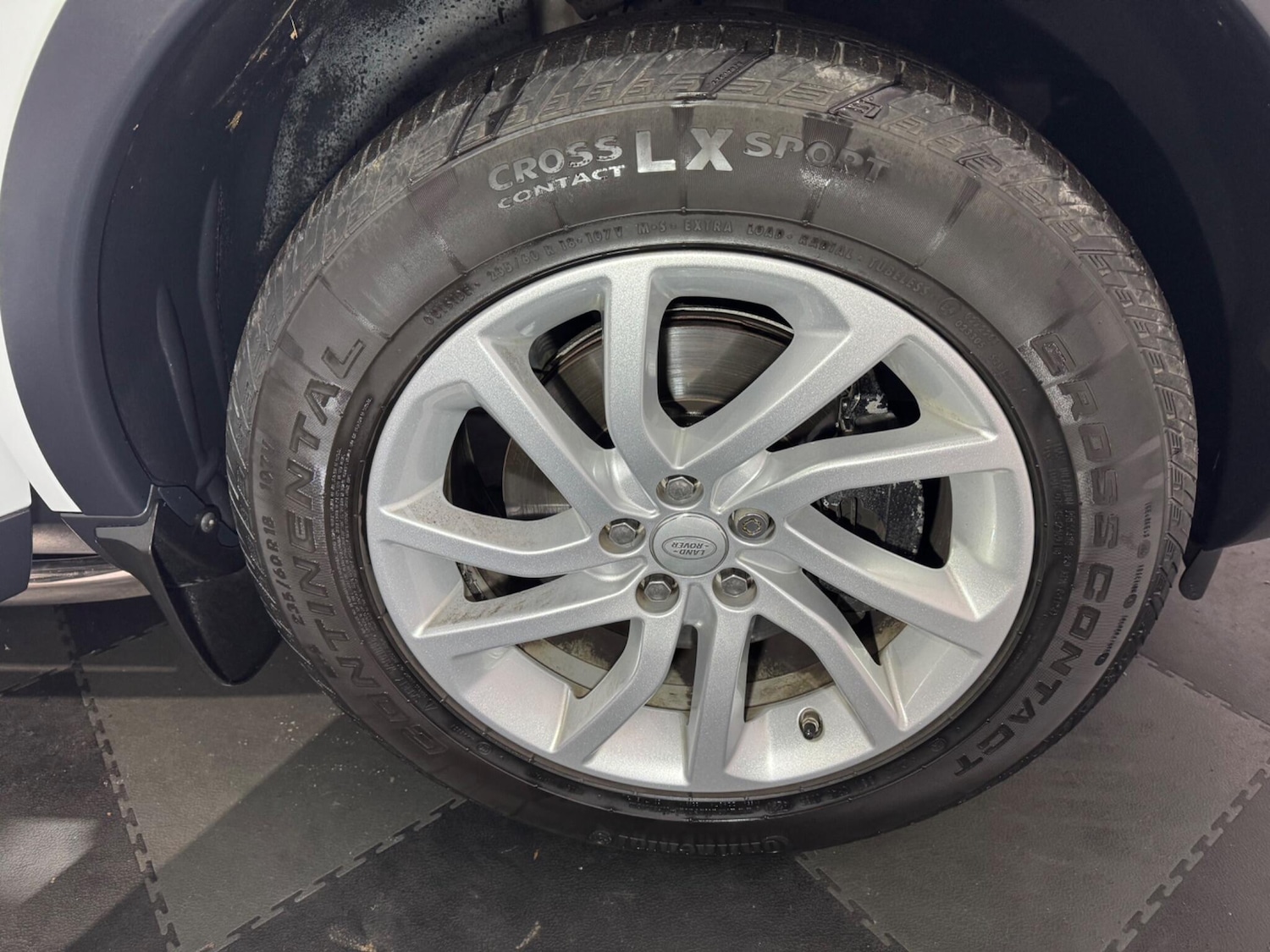 Used Land Rover Discovery Sport 2018 for sale - 76714777: Photo 33