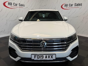 Used Volkswagen Touareg 2019 for sale - 79520285: Photo