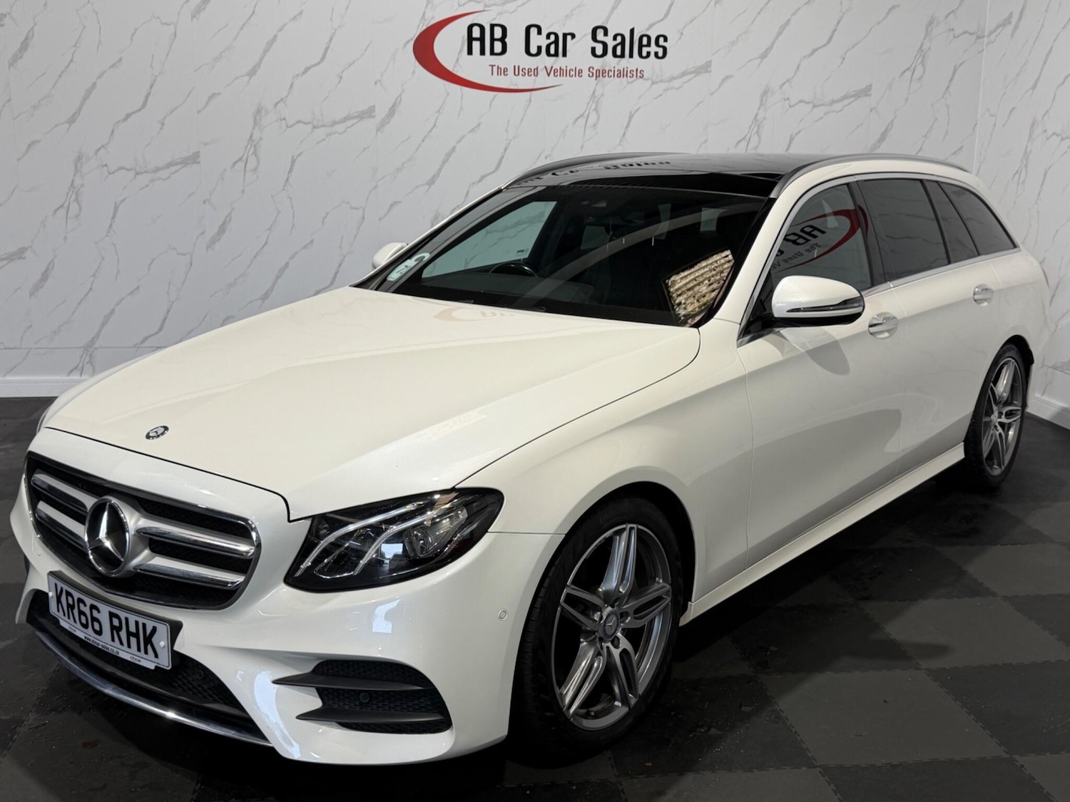 Used Mercedes-Benz E Class 2017 for sale - 77510585: Photo 6