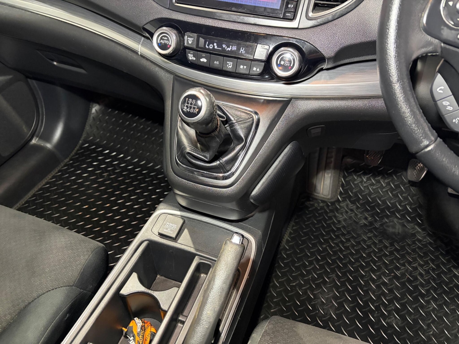 Used Honda CR-V 2015 for sale - 77376796: Photo 26