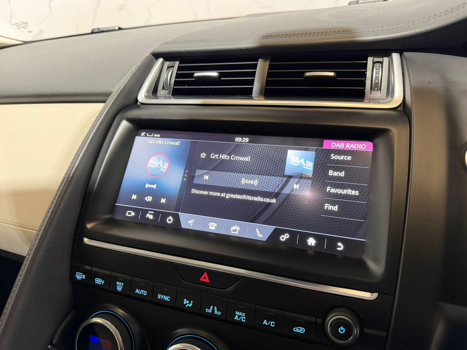 Used Jaguar E-Pace 2018 for sale - 78019908: Photo 26