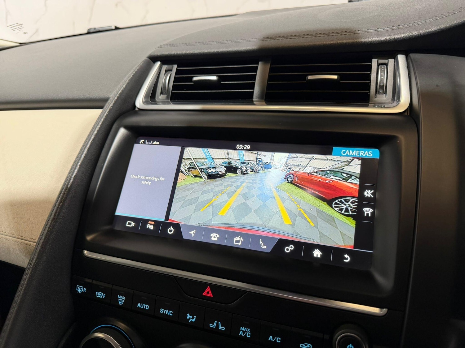 Used Jaguar E-Pace 2018 for sale - 78019908: Photo 29