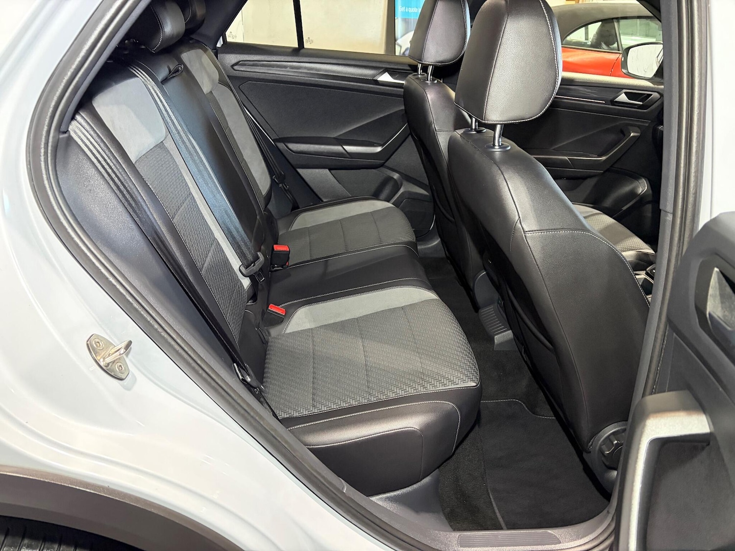 Used Volkswagen T-Roc 2018 for sale - 77081393: Photo 17