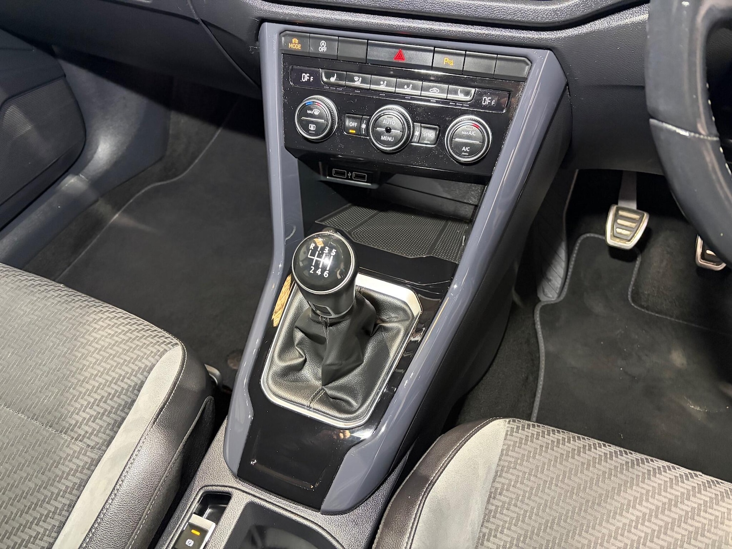 Used Volkswagen T-Roc 2018 for sale - 77081393: Photo 26