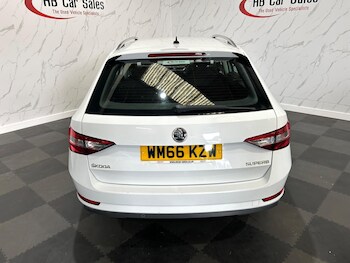 Used Skoda Superb 2017 for sale - 79645640: Photo