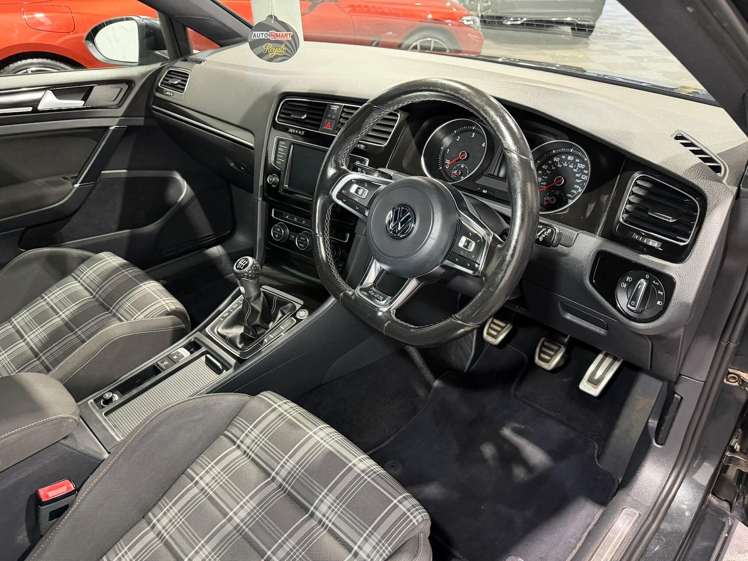 Used Volkswagen Golf 2016 for sale - 77783918: Photo 11