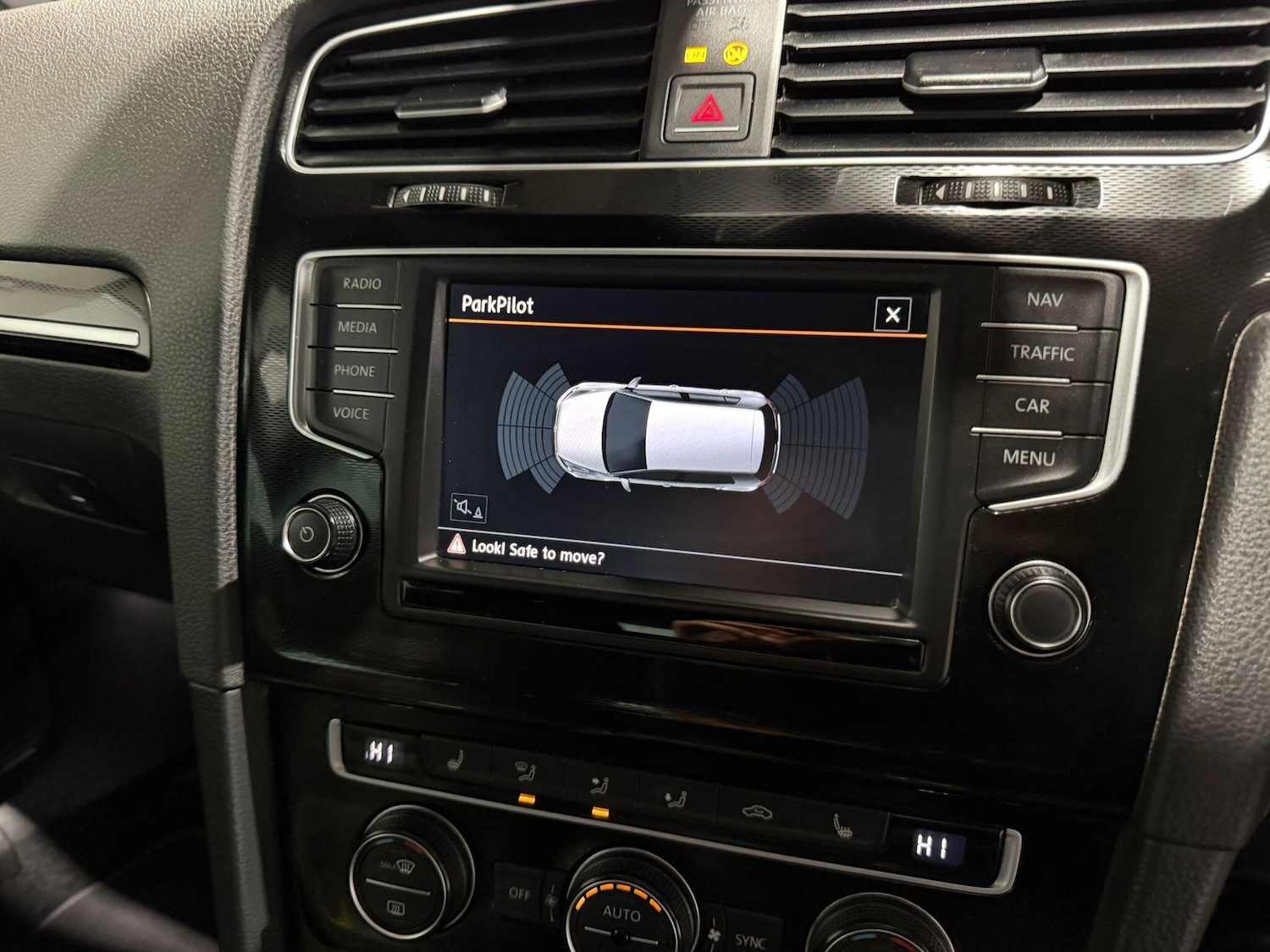 Used Volkswagen Golf 2016 for sale - 77783918: Photo 23