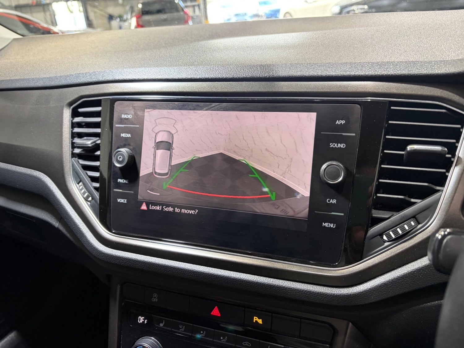 Used Volkswagen T-Roc 2019 for sale - 77657598: Photo 21