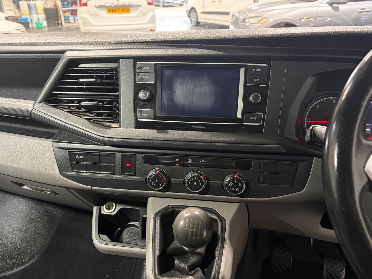 Used Volkswagen Transporter 2020 for sale - 77376797: Photo 23