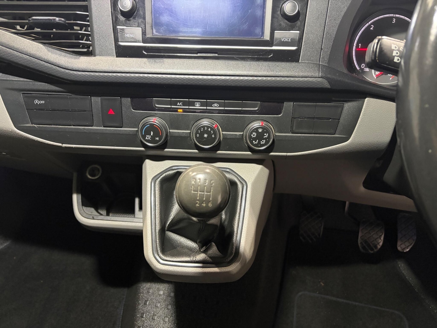 Used Volkswagen Transporter 2020 for sale - 77376797: Photo 24