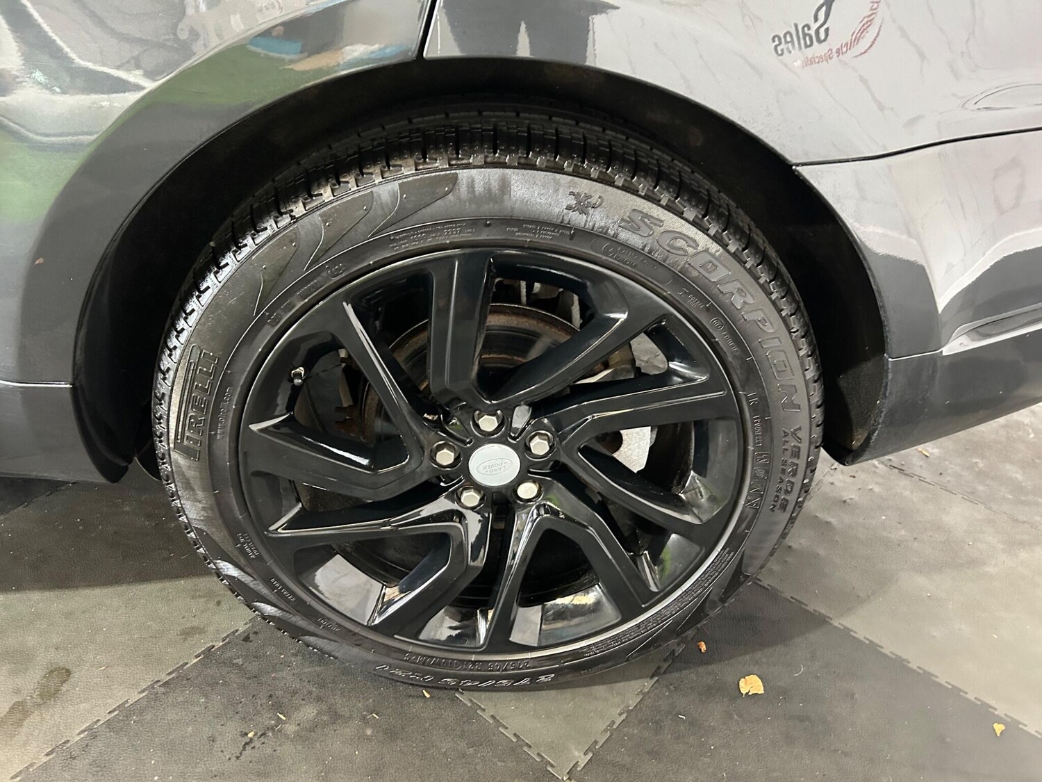 Used Land Rover Range Rover Sport 2018 for sale - 76085488: Photo 11