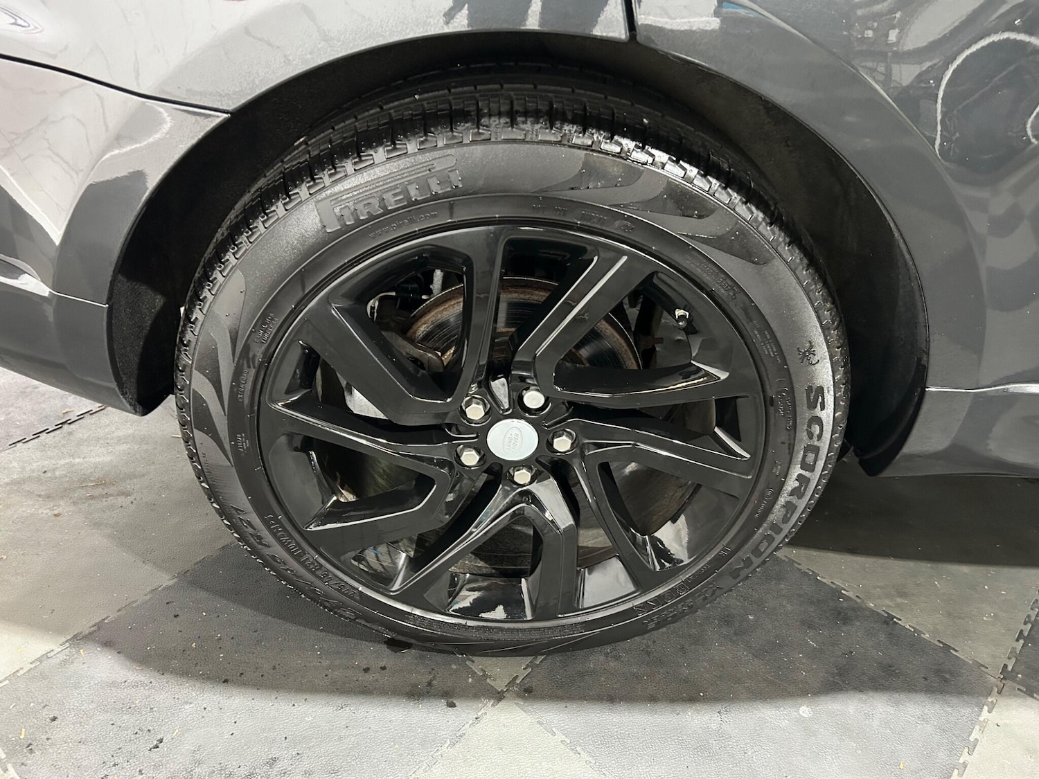 Used Land Rover Range Rover Sport 2018 for sale - 76085488: Photo 14