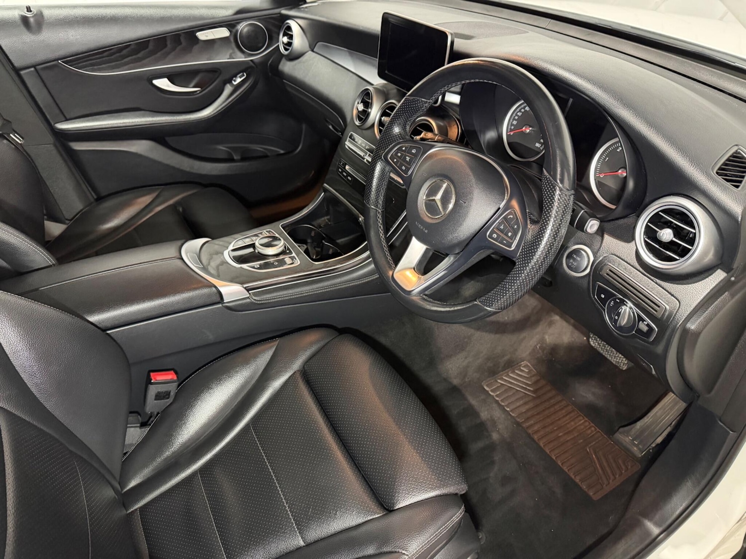 Used Mercedes-Benz GLC 2018 for sale - 77175536: Photo 11