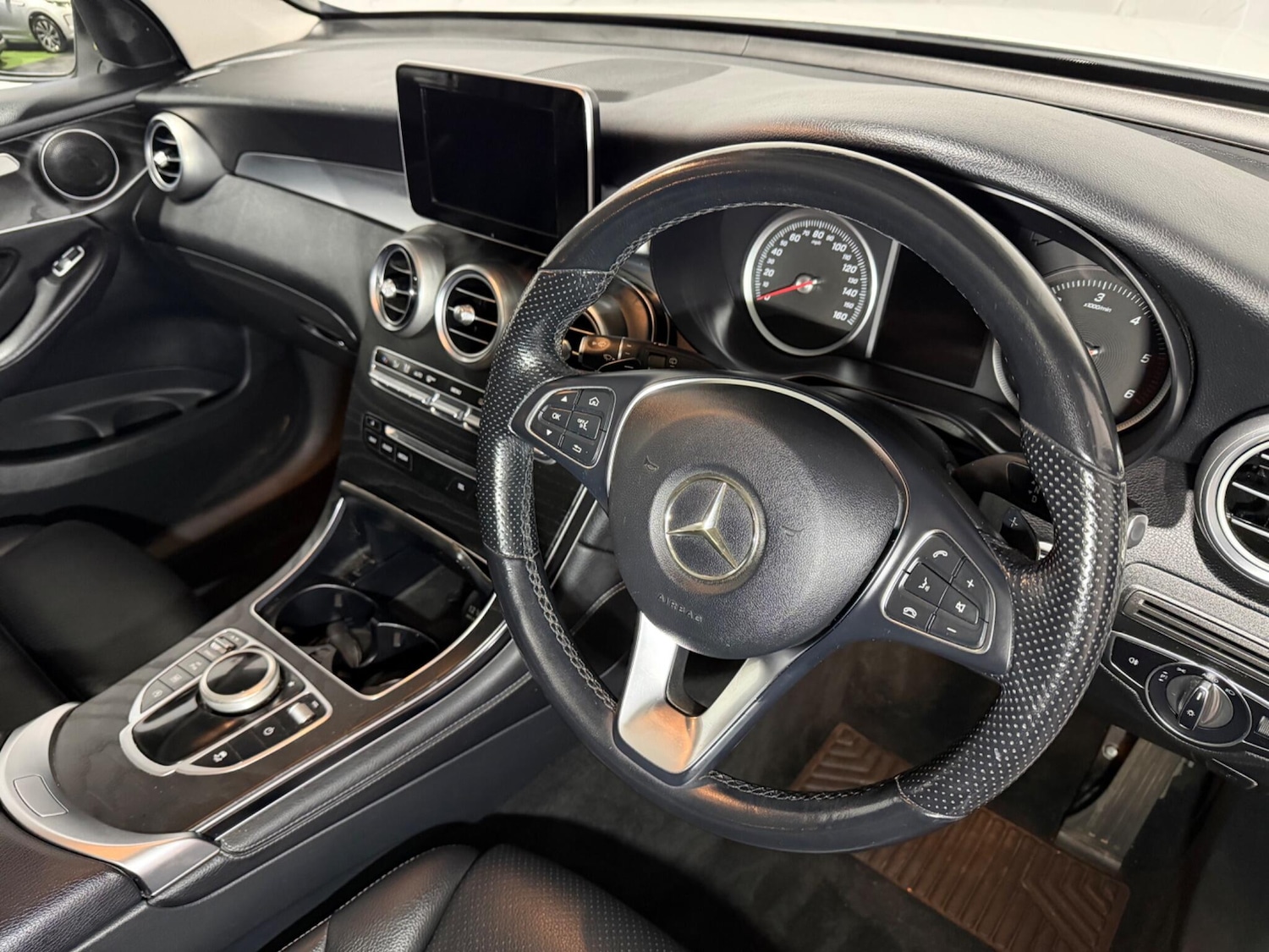 Used Mercedes-Benz GLC 2018 for sale - 77175536: Photo 14