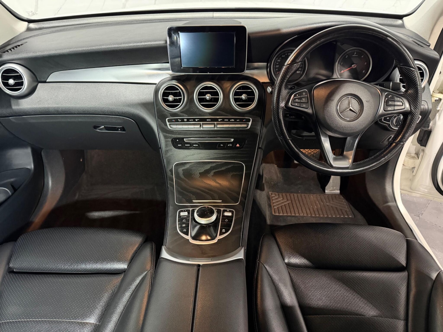 Used Mercedes-Benz GLC 2018 for sale - 77175536: Photo 17