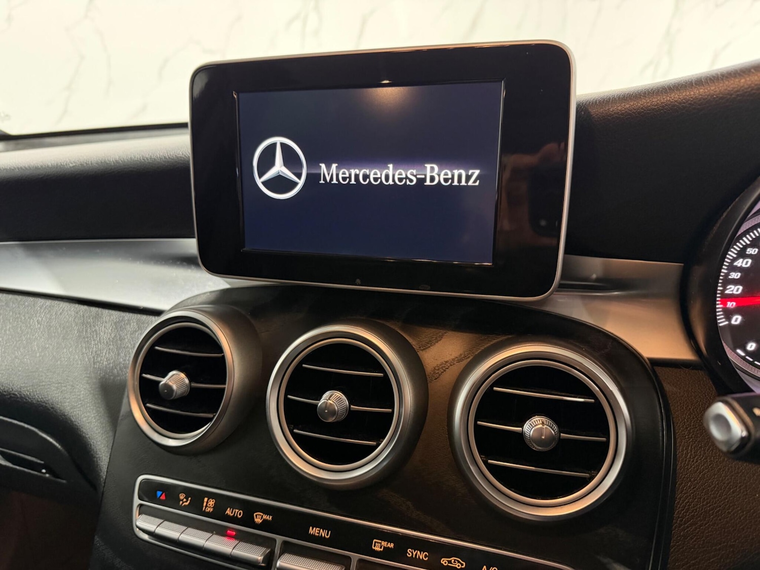 Used Mercedes-Benz GLC 2018 for sale - 77175536: Photo 24