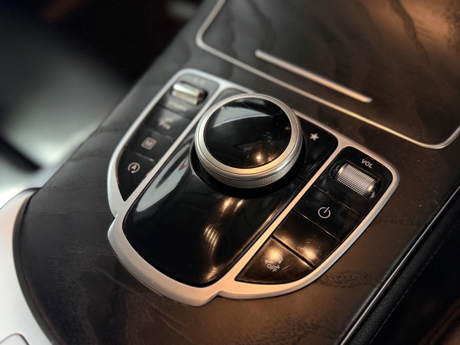 Used Mercedes-Benz GLC 2018 for sale - 77175536: Photo 34