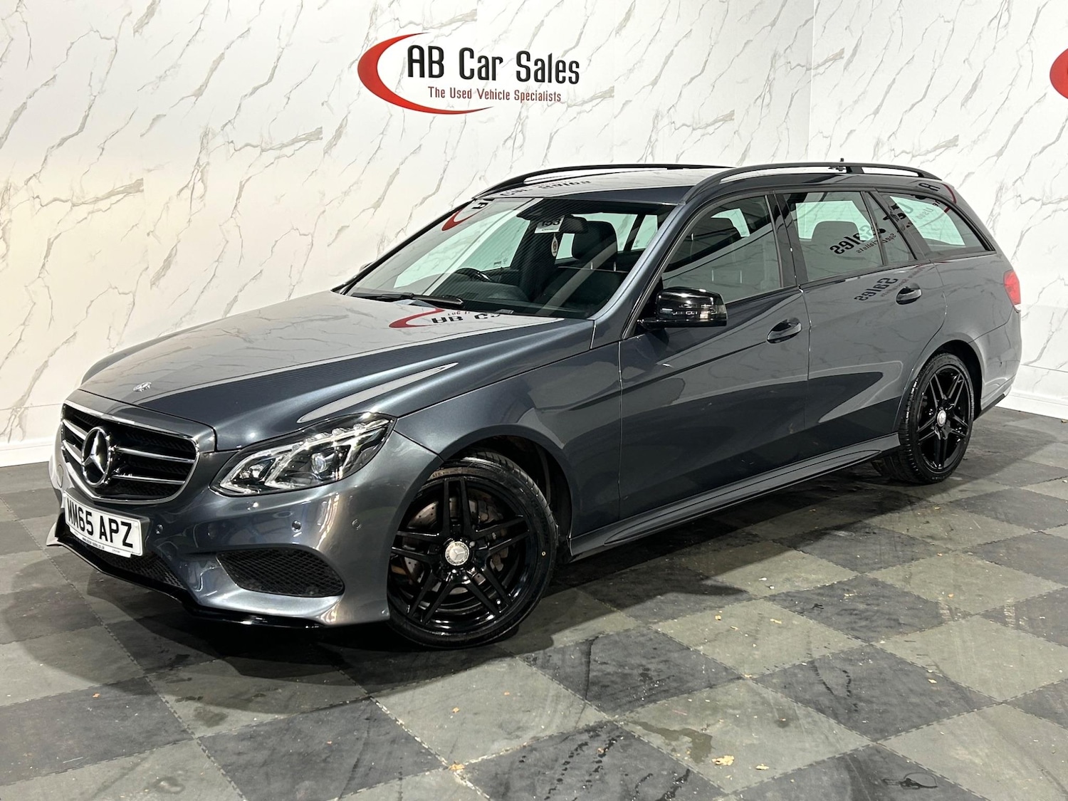 Used Mercedes-Benz E-Class 2015 for sale - 76099470: Photo 1