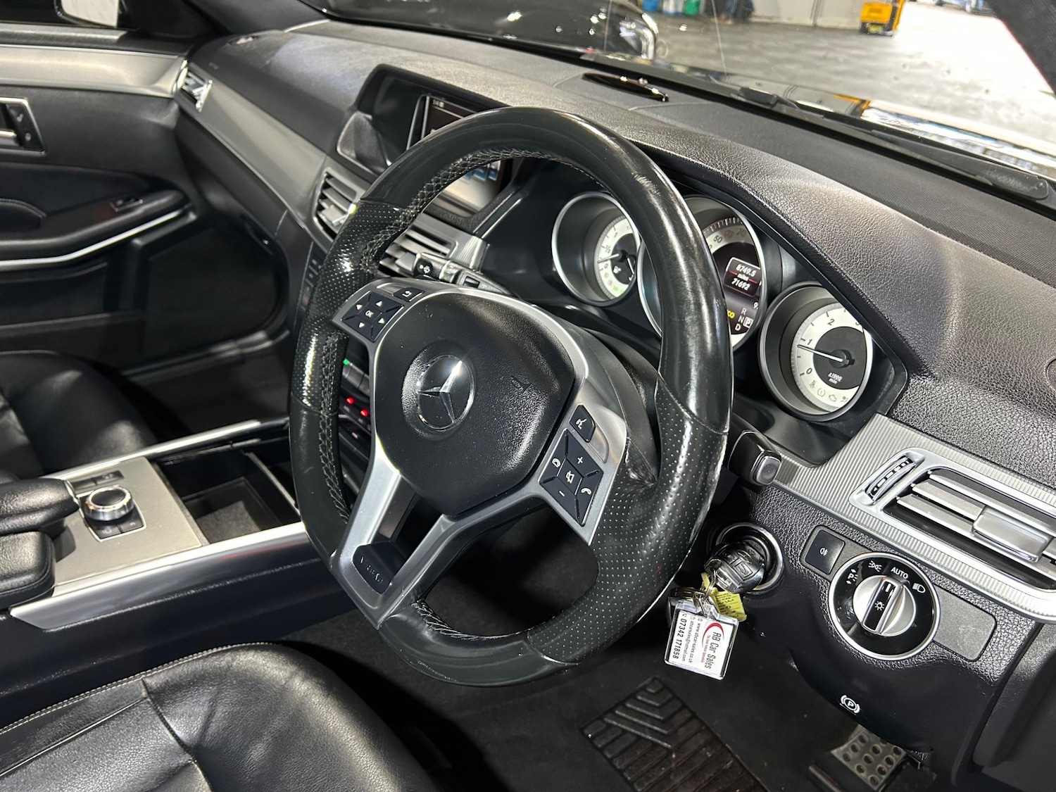 Used Mercedes-Benz E-Class 2015 for sale - 76099470: Photo 21
