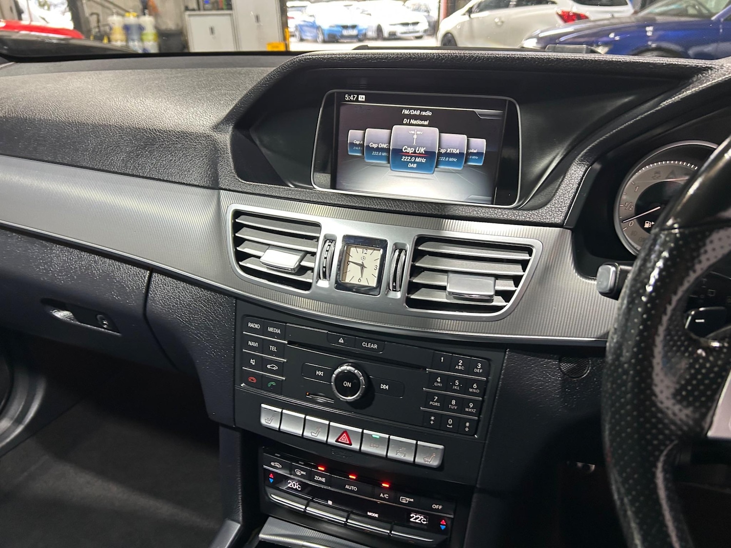 Used Mercedes-Benz E-Class 2015 for sale - 76099470: Photo 25