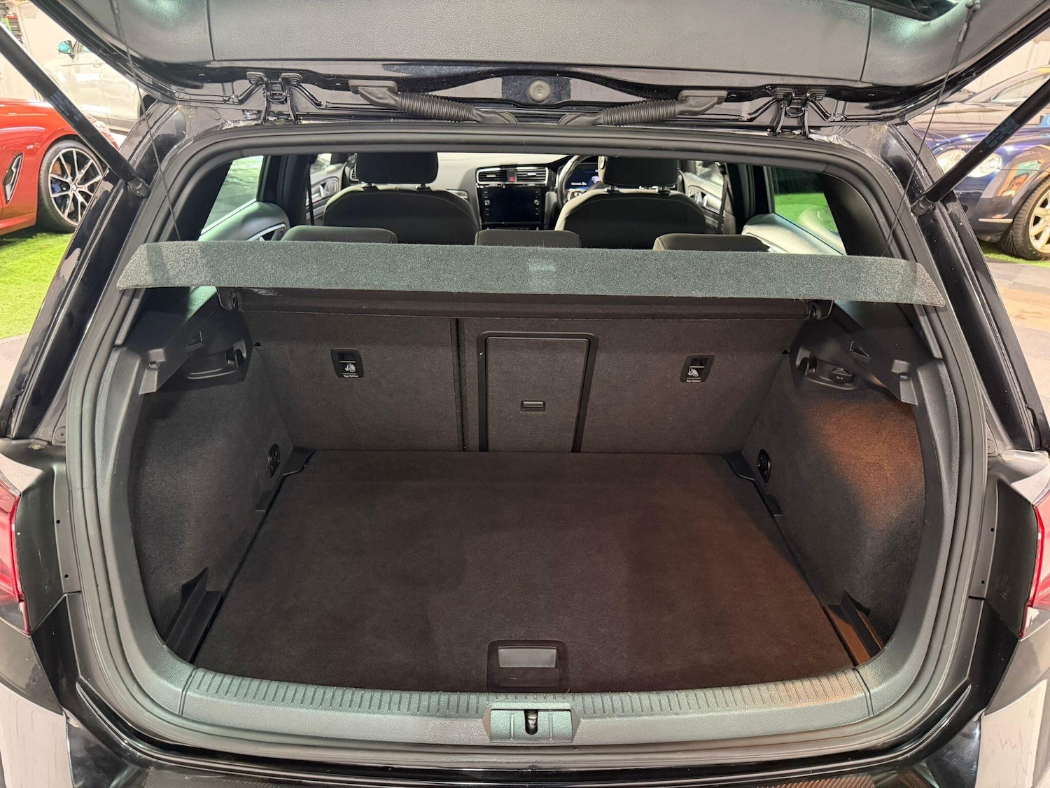 Used Volkswagen Golf 2018 for sale - 77769240: Photo 16