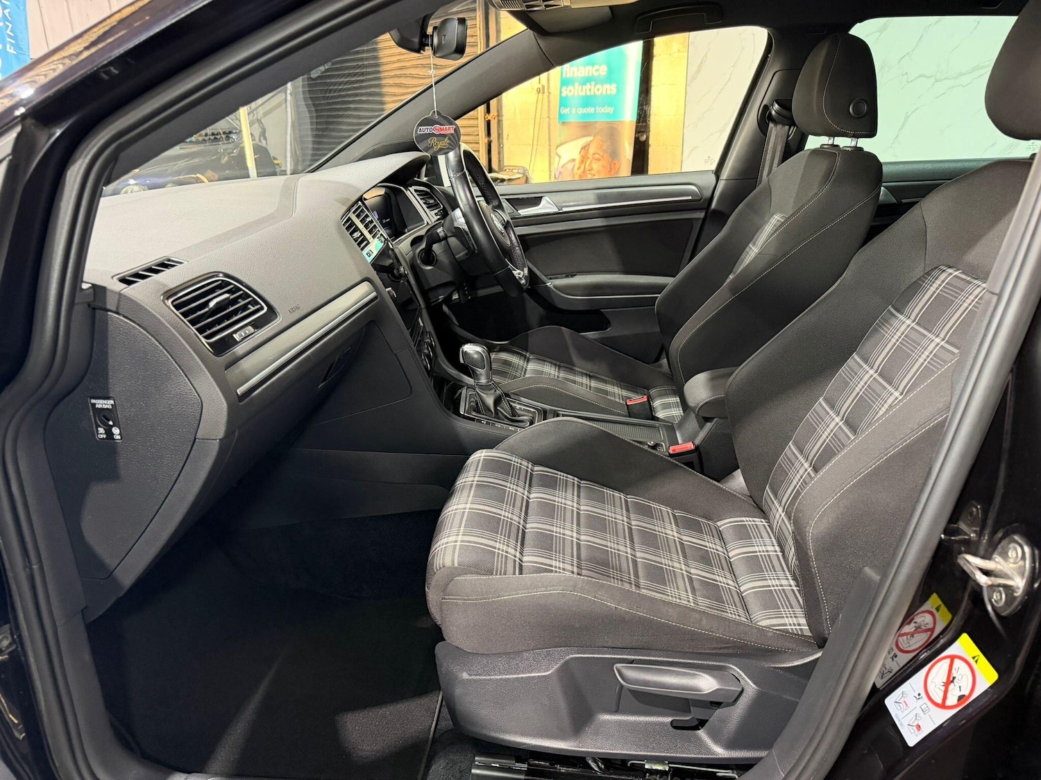 Used Volkswagen Golf 2018 for sale - 77769240: Photo 21