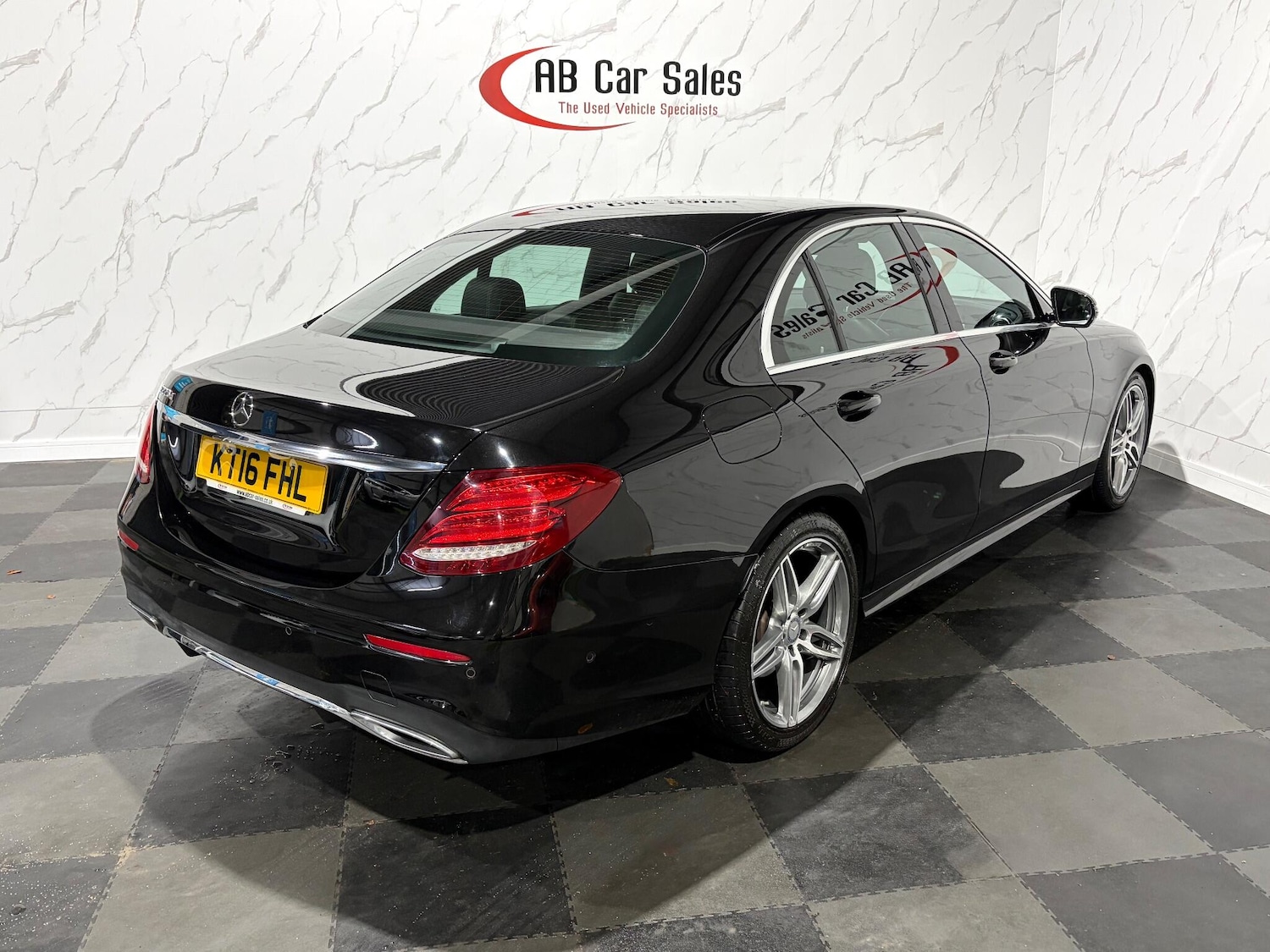 Used Mercedes-Benz E Class 2016 for sale - 76996977: Photo 10