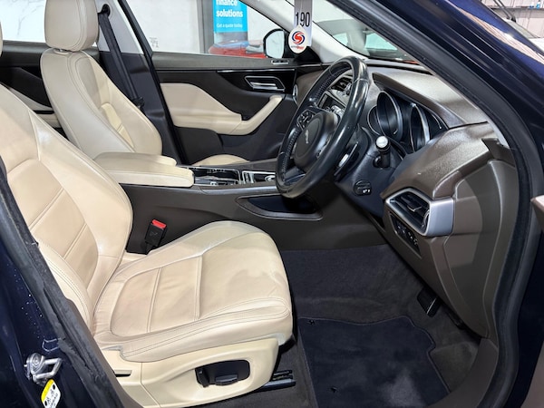 Used Jaguar F-Pace 2016 for sale - 76238969: Photo 15
