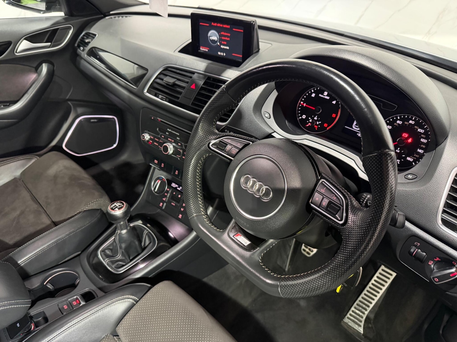 Used Audi Q3 2018 for sale - 77040424: Photo 13