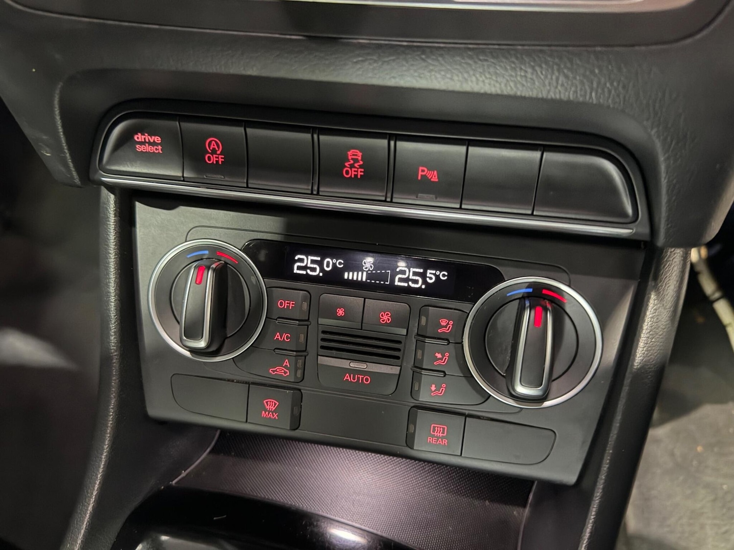 Used Audi Q3 2018 for sale - 77040424: Photo 23