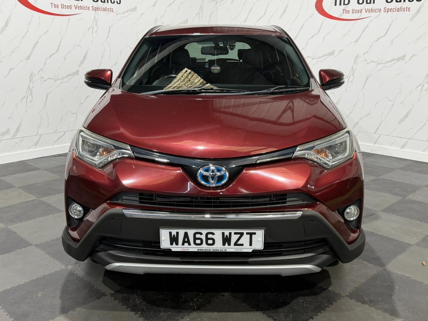 Used Toyota RAV4 2016 for sale - 77670910: Photo 2