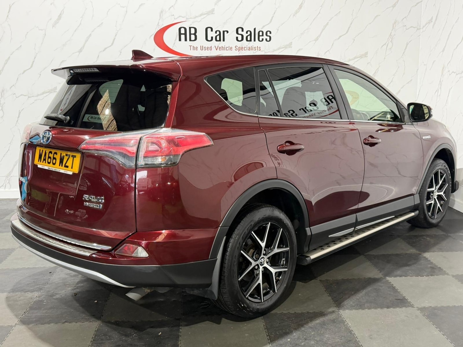 Used Toyota RAV4 2016 for sale - 77670910: Photo 8