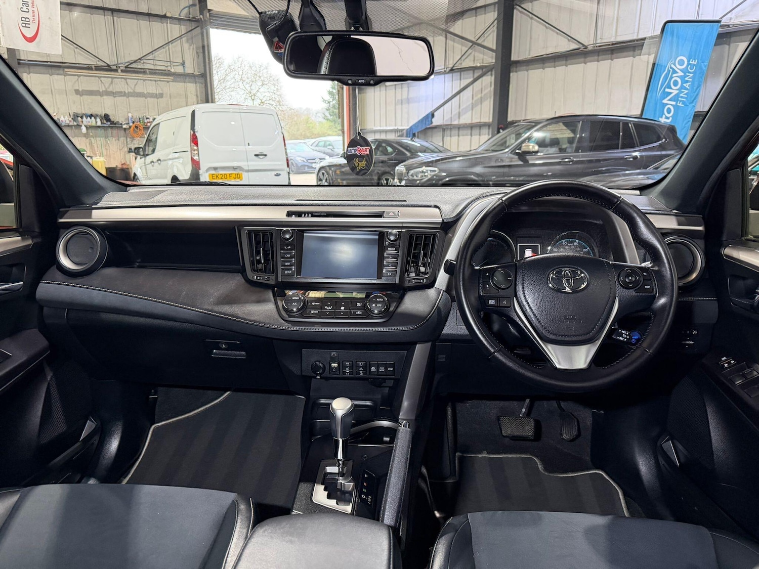 Used Toyota RAV4 2016 for sale - 77670910: Photo 9